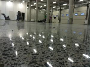 Фотография Floor Gloss 1